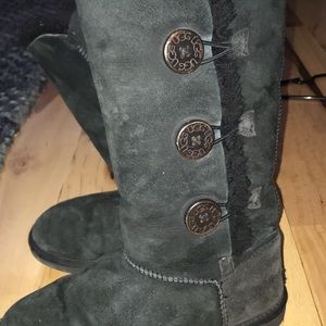 Button up black UGGS